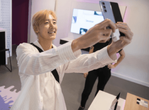 Samsung 。