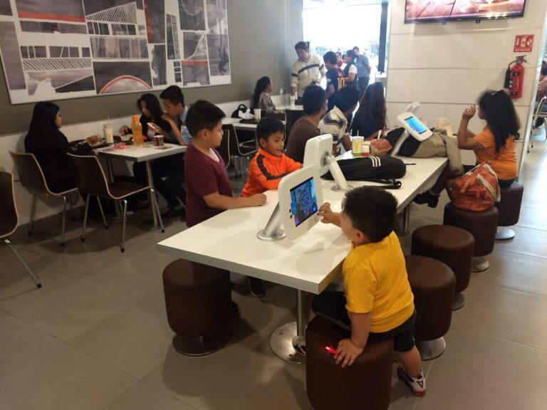 CT200 メキシコのマクドナルドに設置