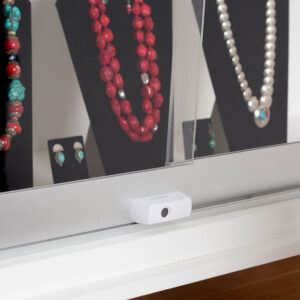 InVue スマートPlunger Lock （ホワイト）、高度なセキュリティ・ソリューション用に設計されています。
