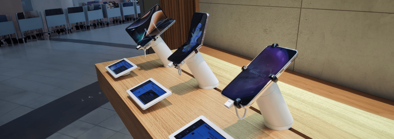 InVue 、携帯電話やタブレットを展示