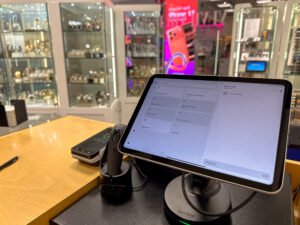 ハルドル・オラフソン・ウル・オグ・スカルトグリピル_InVue ジュエリーロック ジュエリーセキュリティ 鍵不要のジュエリーロック